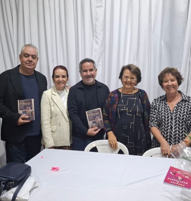 api-modulos/fotos/img/galeria_cat_culturais_528/528/13336/ALAÉRCIO, CARMÉLIA, LU PEREIRA, TEREZINHA E IDÊ, 15.05.2025.jpg
